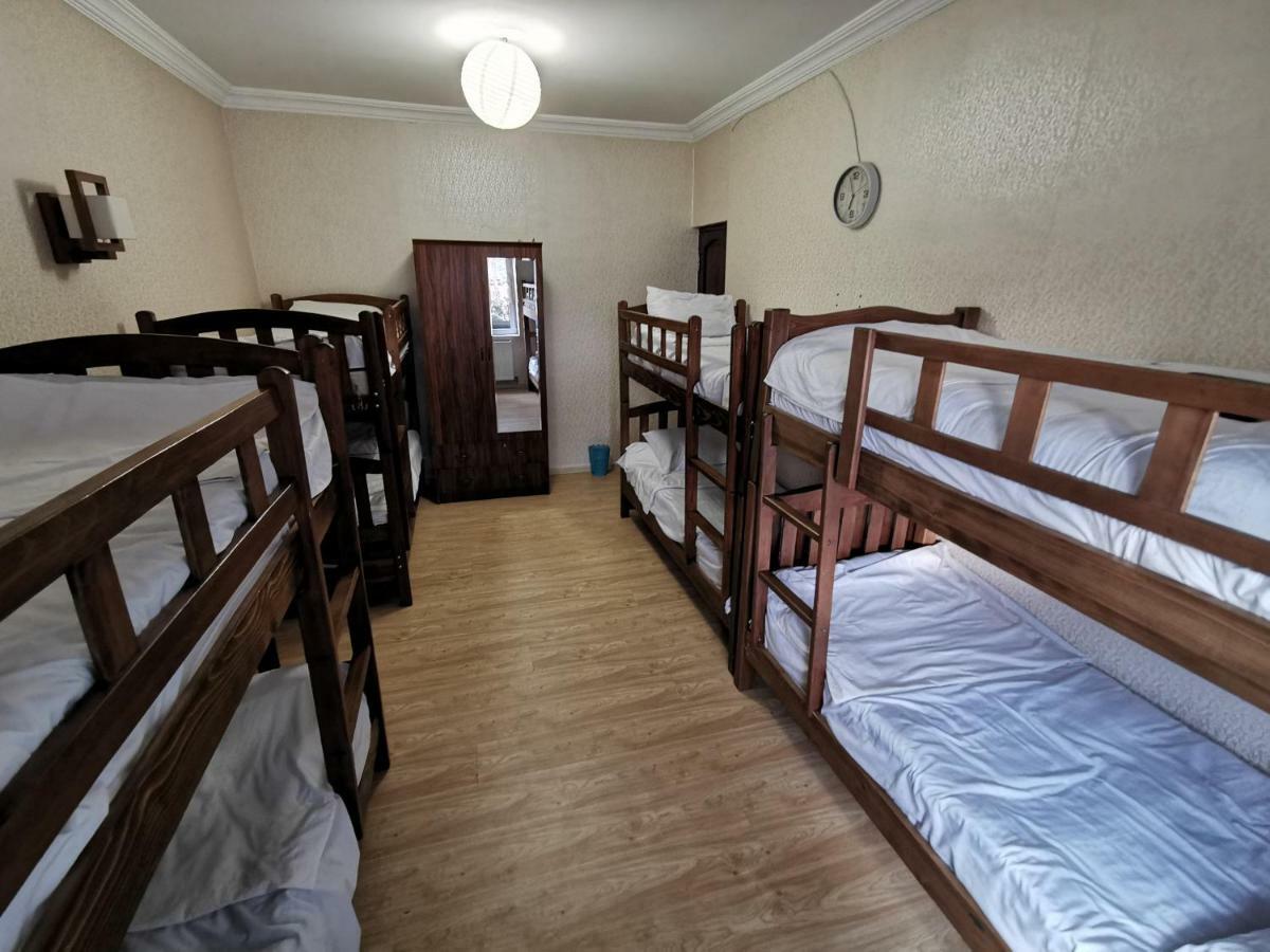 Rose House Hostel Tbilisi Exterior photo